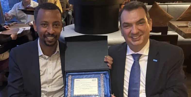 Dr Brook Taye (left), CEO of EIH, pictured with Shahram Falati, IVECO’s business director for Africa & Middle East. (Image source: IVECO) Brook_Taye_AMCE_Shahram_Falati_IVECO