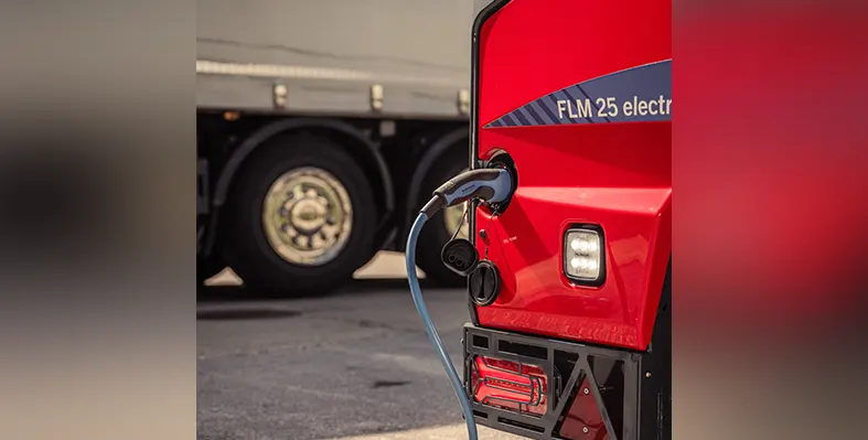 All models of the FL range are available as a fully electrified solution for quiet operations and low emissions. (Image source: Palfinger) Palfinger_FLM25_forklift